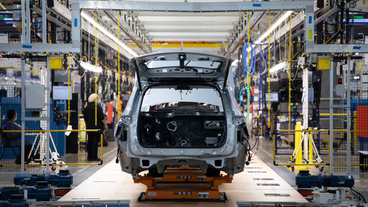 A 2021 Jeep Grand Cherokee goes through assembly at the Stellantis Detroit Assembly Complex-Mack on June 10, 2021 in Detroit, Michigan.