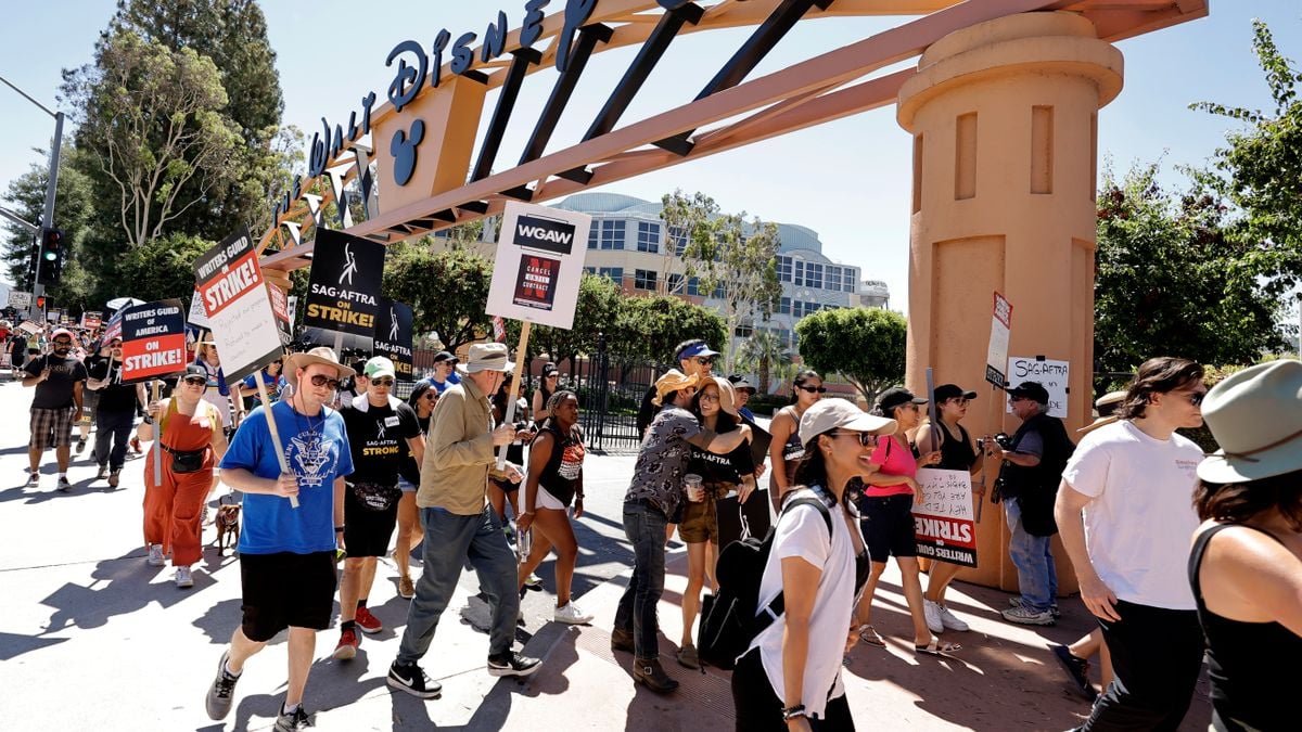Members Of SAG-AFTRA Go On Strike In Los Angeles, CA